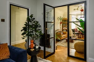 Aluminium internal partitions and doors